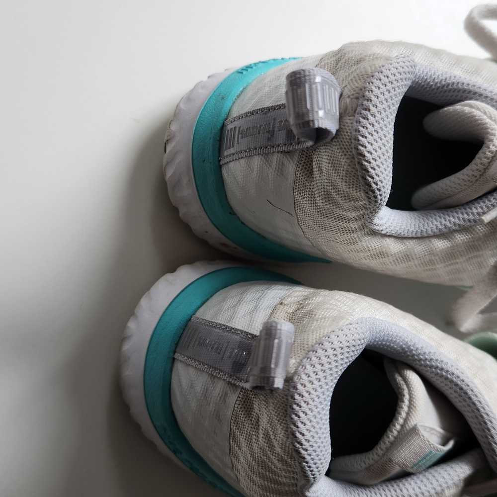 Nike White and Light Green Sneakers - Picture 5 of 8